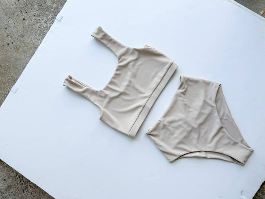 AKONI SWIM SET