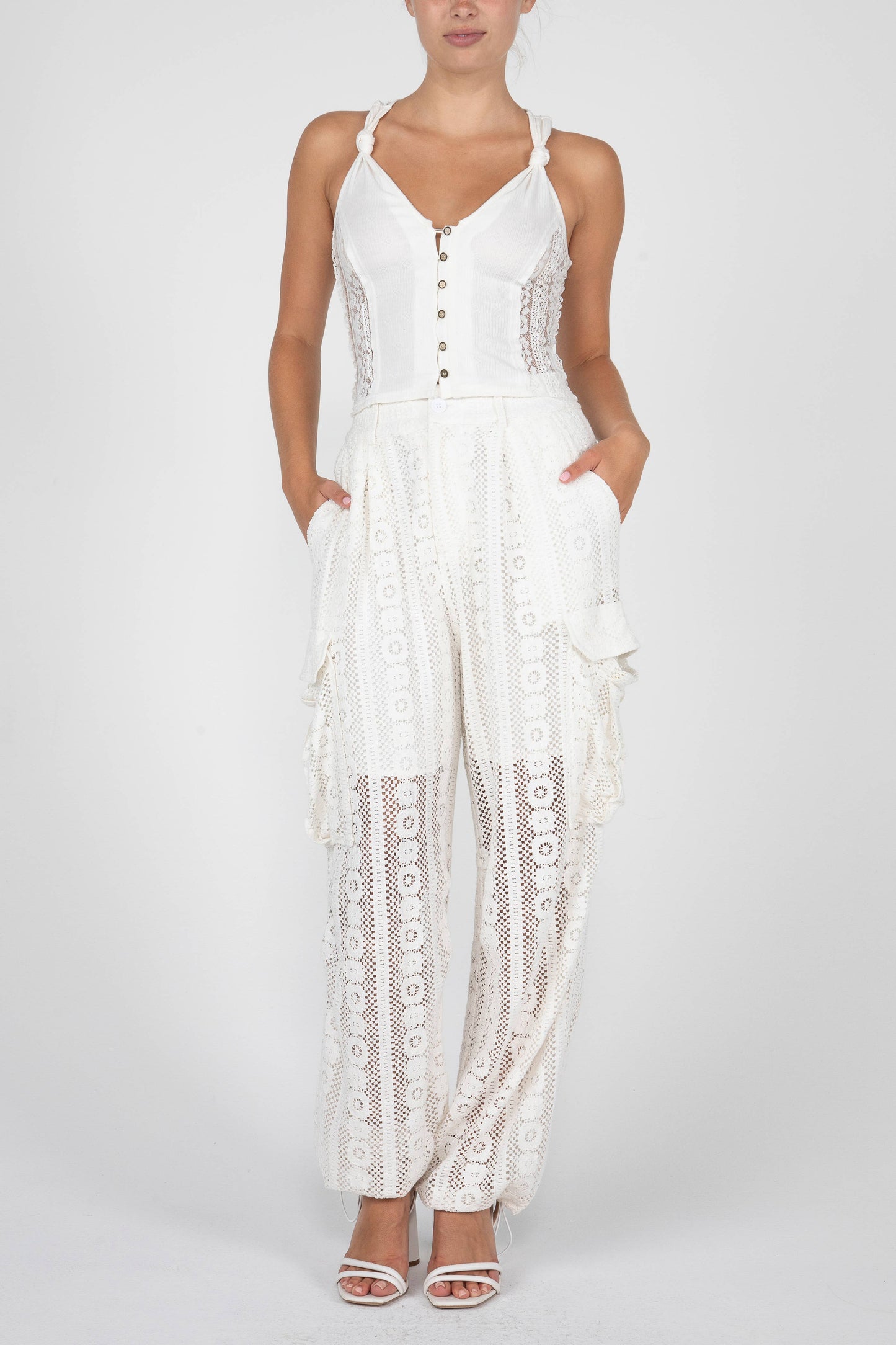 KNOTTED BUTTON TANK