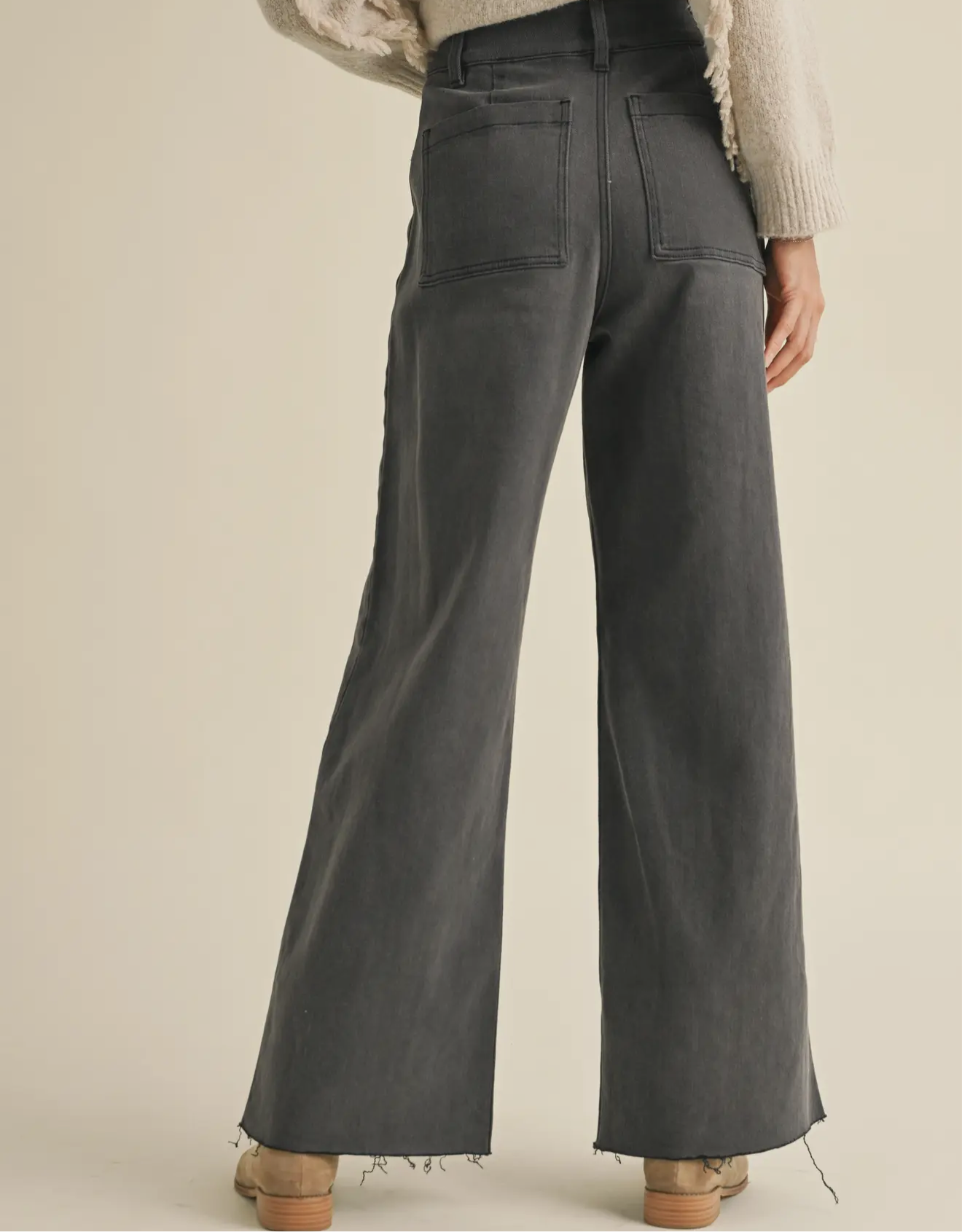 FRONT DETAIL DENIM