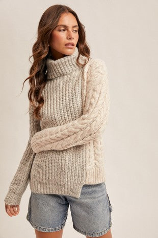 COLOR BLOCK TURTLE NECK SWEATER