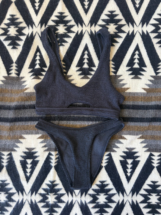 BLACK TEXTURED BIKINI